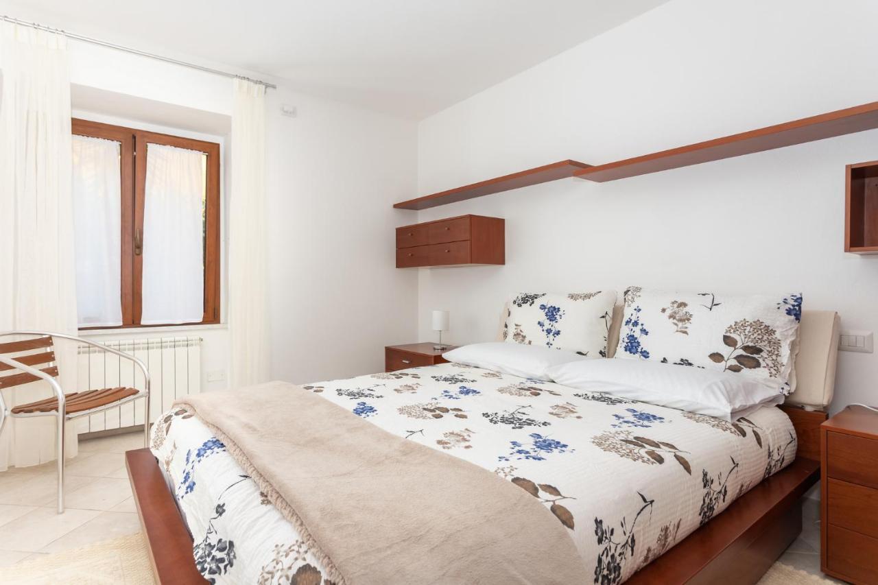 Spacious 3-Bedroom Apartment With Courtyard In Tempio Pausania - Perfect For Families Экстерьер фото
